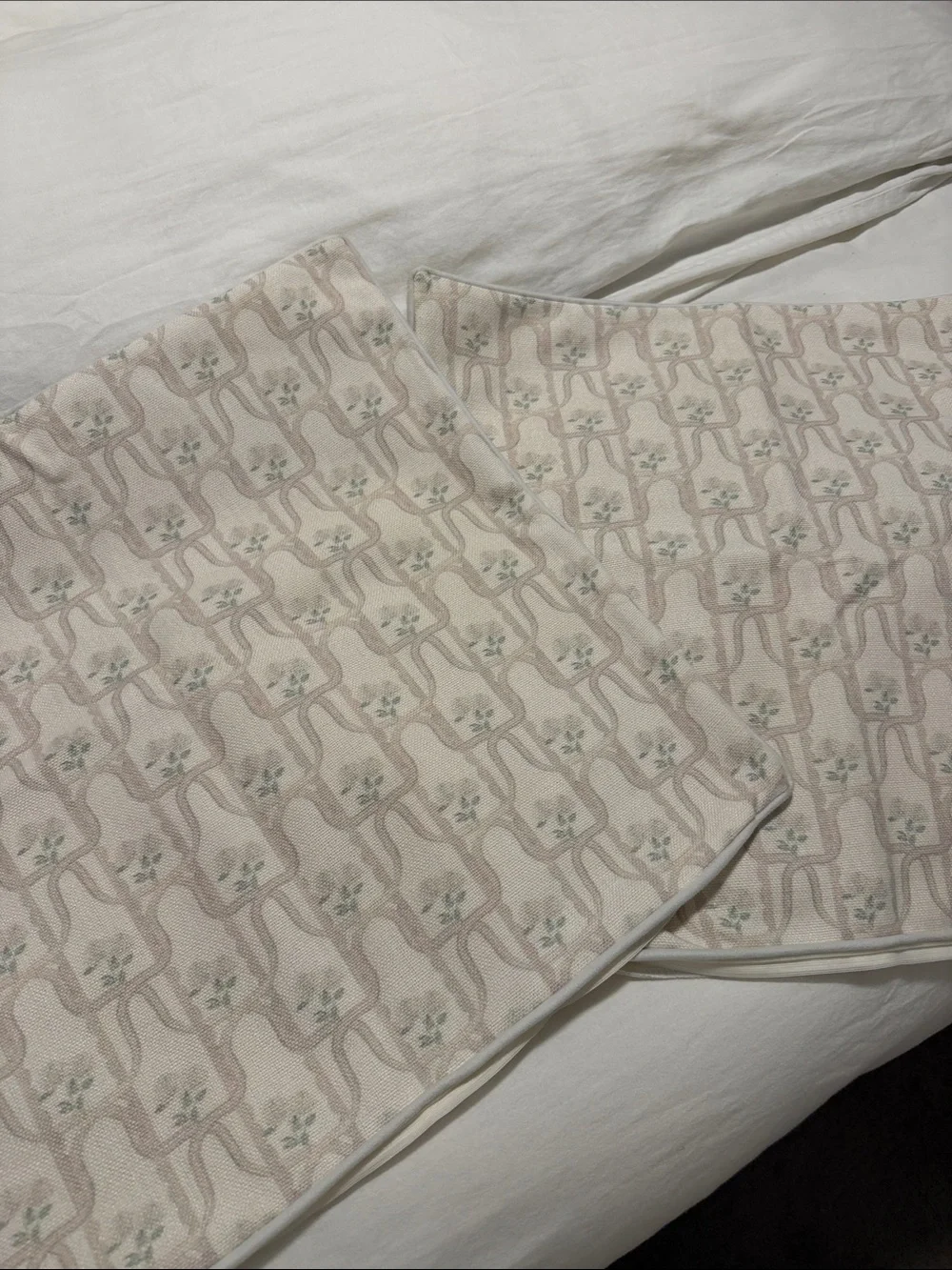 20x20 Neutral Floral Pattern Pillow Shams - Pair